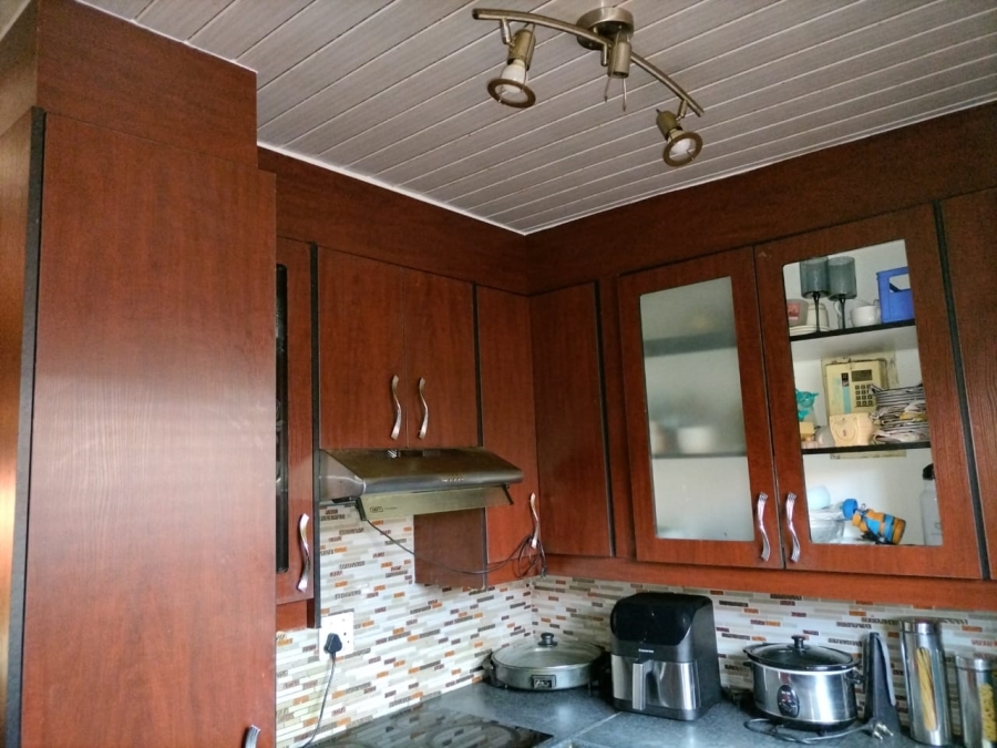 4 Bedroom Property for Sale in Geelhoutpark North West